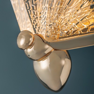 مصباح قلادة LED على شكل فراشة