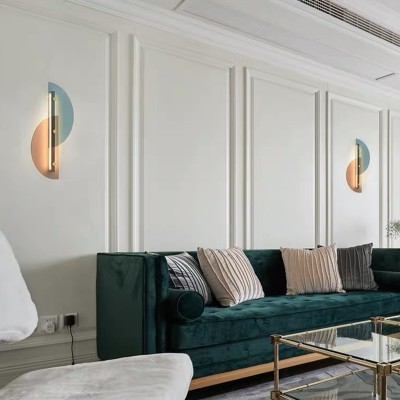 Half-circle LED Wall Lamp