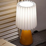 مصباح طاولة كريم