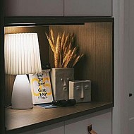 مصباح طاولة كريم