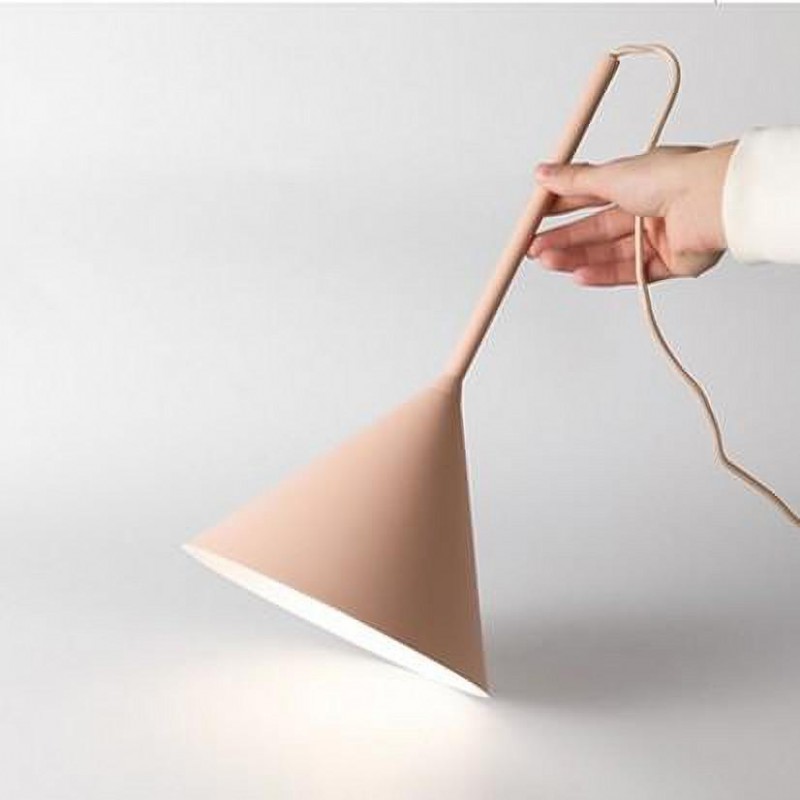 مصباح معلق على شكل ماكرون بسيط