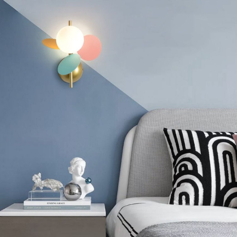 مصباح حائط إبداعي