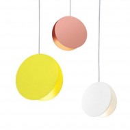 CRIMSON قلادة ضوء دائرية