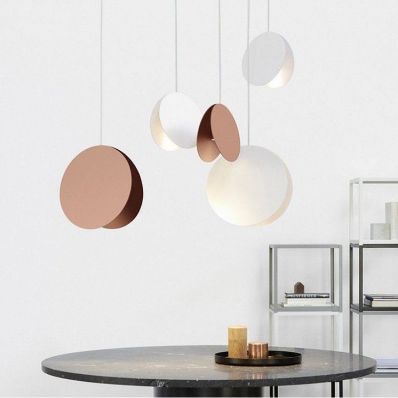 CRIMSON قلادة ضوء دائرية