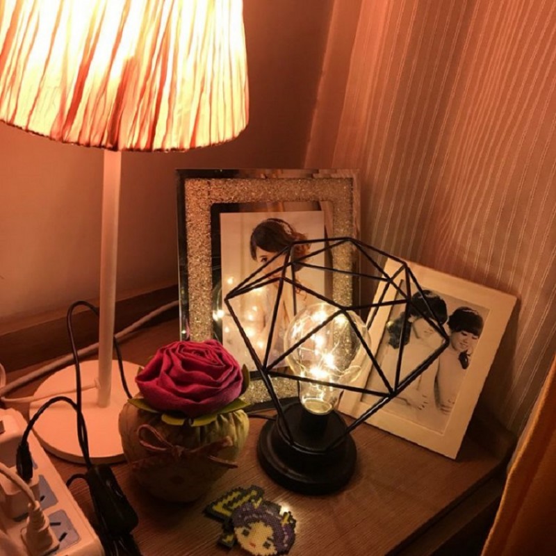 DECOR مصباح طاولة LED