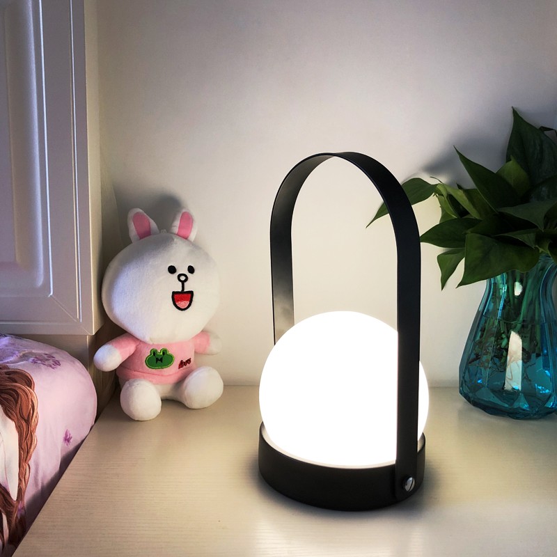 مصباح طاولة سلة محمول باليد