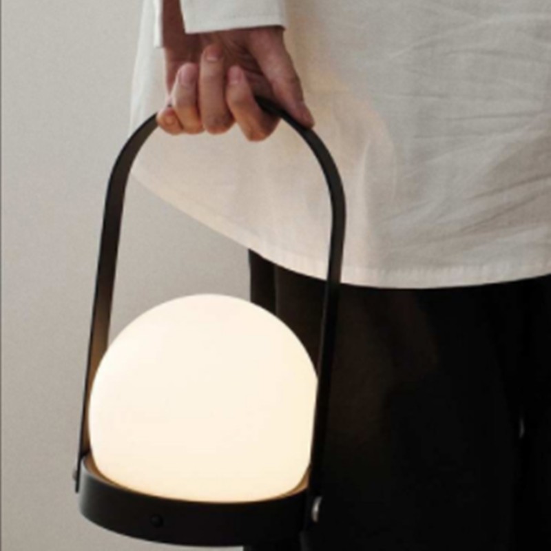 مصباح طاولة سلة محمول باليد