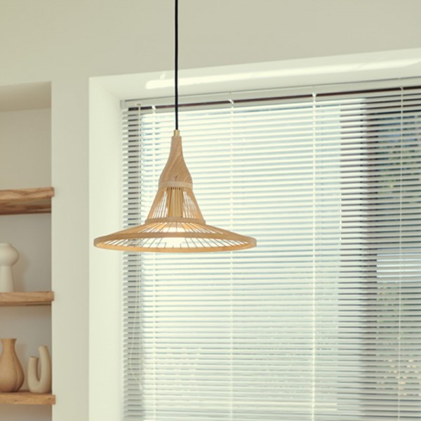 سترو قبعة الفن قلادة الخفيفة