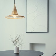 سترو قبعة الفن قلادة الخفيفة