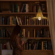 سترو قبعة الفن قلادة الخفيفة